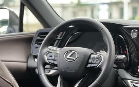 Lexus RX IV рестайлинг, 2024 год, 6 100 000 рублей, 8 фотография