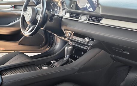 Mazda 6, 2020 год, 2 950 000 рублей, 11 фотография