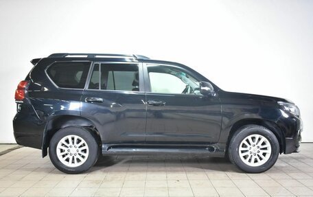 Toyota Land Cruiser Prado 150 рестайлинг 2, 2016 год, 2 925 000 рублей, 4 фотография