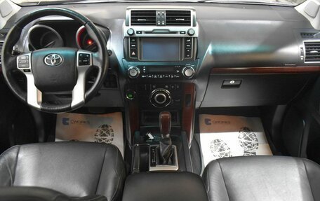 Toyota Land Cruiser Prado 150 рестайлинг 2, 2016 год, 2 925 000 рублей, 6 фотография