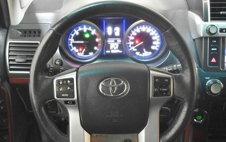 Toyota Land Cruiser Prado 150 рестайлинг 2, 2016 год, 2 925 000 рублей, 8 фотография