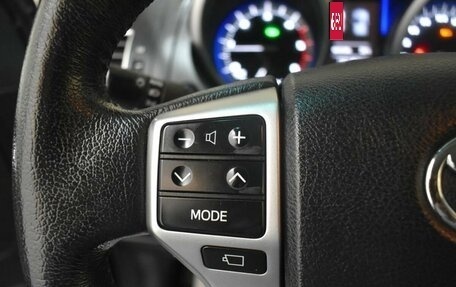 Toyota Land Cruiser Prado 150 рестайлинг 2, 2016 год, 2 925 000 рублей, 13 фотография