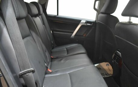 Toyota Land Cruiser Prado 150 рестайлинг 2, 2016 год, 2 925 000 рублей, 18 фотография