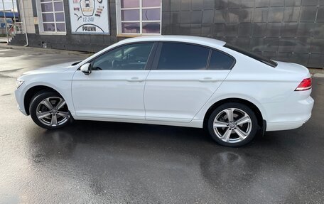 Volkswagen Passat B8 рестайлинг, 2016 год, 1 850 000 рублей, 2 фотография
