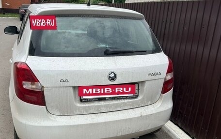 Skoda Fabia II, 2013 год, 450 000 рублей, 2 фотография