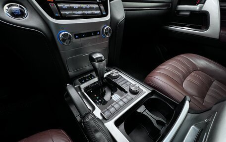 Toyota Land Cruiser 200, 2020 год, 8 500 000 рублей, 25 фотография
