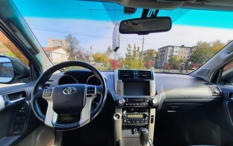 Toyota Land Cruiser Prado 150 рестайлинг 2, 2011 год, 2 700 000 рублей, 8 фотография