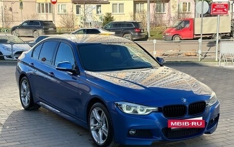 BMW 3 серия, 2018 год, 2 890 000 рублей, 3 фотография
