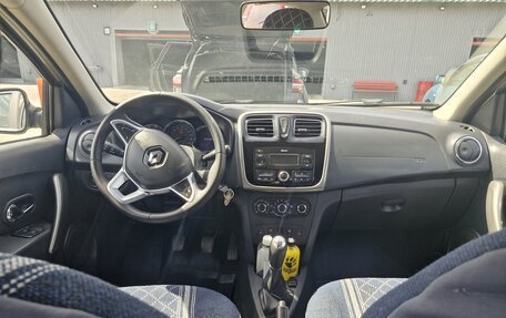 Renault Logan II, 2018 год, 950 000 рублей, 20 фотография