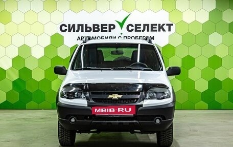 Chevrolet Niva I рестайлинг, 2017 год, 750 000 рублей, 3 фотография
