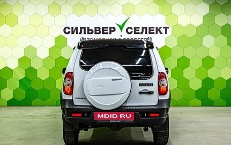 Chevrolet Niva I рестайлинг, 2017 год, 750 000 рублей, 4 фотография