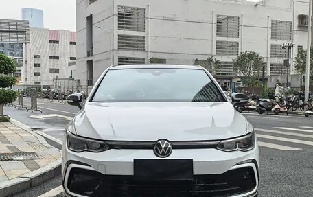 Volkswagen Golf VIII, 2022 год, 1 950 000 рублей, 2 фотография
