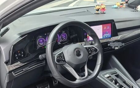 Volkswagen Golf VIII, 2022 год, 1 950 000 рублей, 6 фотография