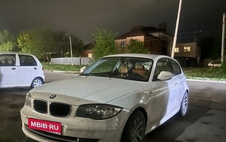 BMW 1 серия, 2010 год, 930 000 рублей, 1 фотография