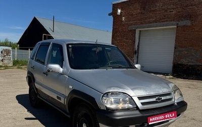 Chevrolet Niva I рестайлинг, 2004 год, 169 000 рублей, 1 фотография