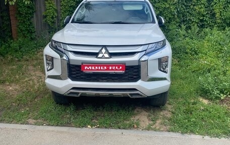 Mitsubishi L200 IV рестайлинг, 2021 год, 3 700 000 рублей, 1 фотография