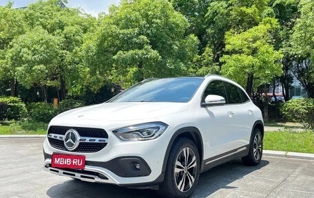 Mercedes-Benz GLA, 2020 год, 2 111 032 рублей, 1 фотография