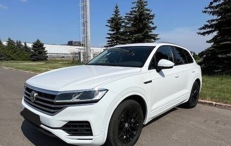 Volkswagen Touareg III, 2019 год, 4 250 000 рублей, 1 фотография