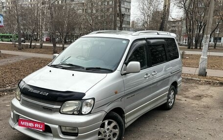 Toyota Town Ace III, 2000 год, 888 900 рублей, 1 фотография