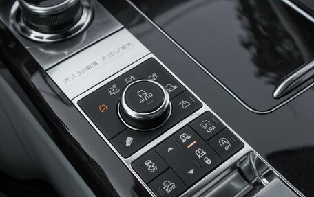 Land Rover Range Rover IV рестайлинг, 2017 год, 7 249 000 рублей, 25 фотография