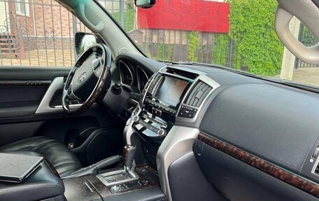 Toyota Land Cruiser 200, 2013 год, 4 900 000 рублей, 6 фотография