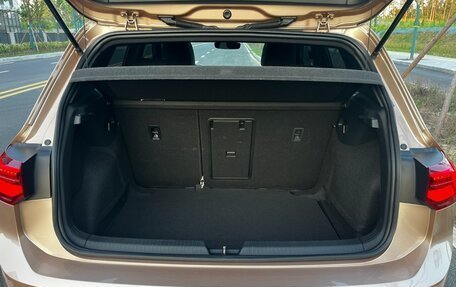 Volkswagen Golf VIII, 2022 год, 2 200 000 рублей, 15 фотография