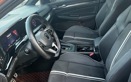 Volkswagen Golf VIII, 2022 год, 2 200 000 рублей, 11 фотография