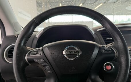Nissan Pathfinder, 2016 год, 1 450 000 рублей, 10 фотография
