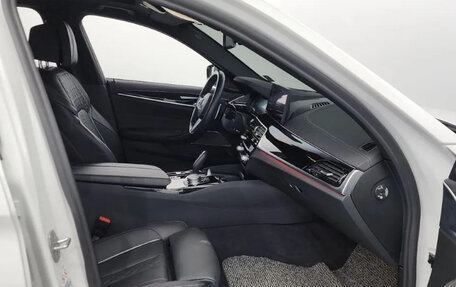 BMW 5 серия, 2021 год, 4 680 000 рублей, 15 фотография