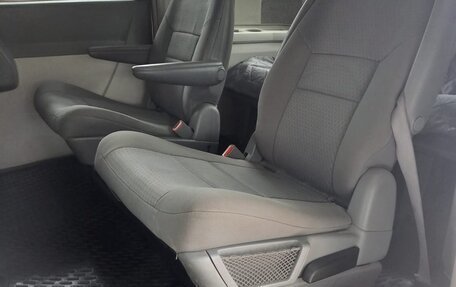 Chrysler Town & Country V рестайлинг, 2010 год, 1 500 000 рублей, 10 фотография