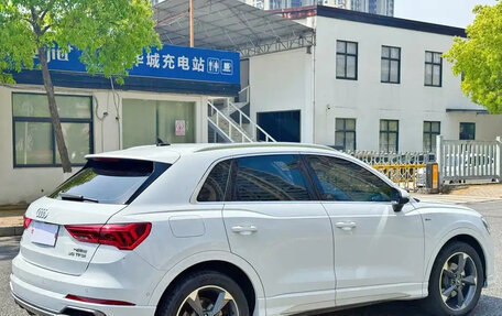 Audi Q3, 2022 год, 1 900 000 рублей, 6 фотография