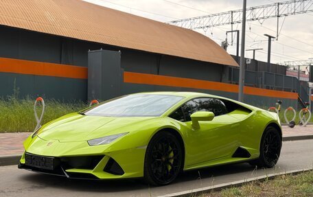 Lamborghini Huracán, 2022 год, 32 500 000 рублей, 3 фотография