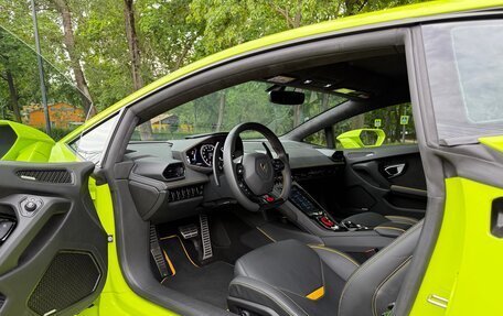Lamborghini Huracán, 2022 год, 32 500 000 рублей, 10 фотография