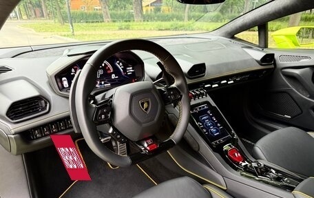Lamborghini Huracán, 2022 год, 32 500 000 рублей, 13 фотография