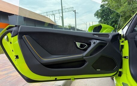 Lamborghini Huracán, 2022 год, 32 500 000 рублей, 14 фотография