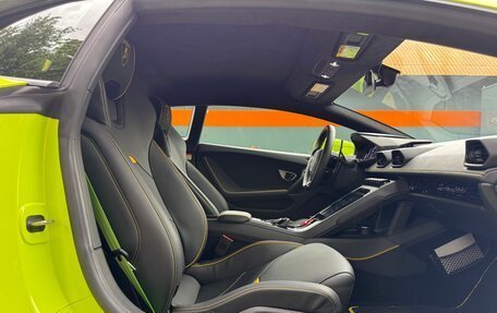 Lamborghini Huracán, 2022 год, 32 500 000 рублей, 17 фотография