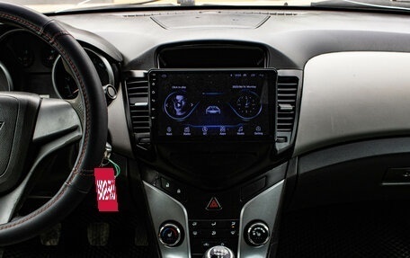 Chevrolet Cruze II, 2010 год, 629 000 рублей, 7 фотография