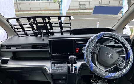Honda Stepwgn IV, 2021 год, 1 637 000 рублей, 14 фотография