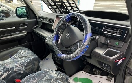 Honda Stepwgn IV, 2021 год, 1 637 000 рублей, 13 фотография