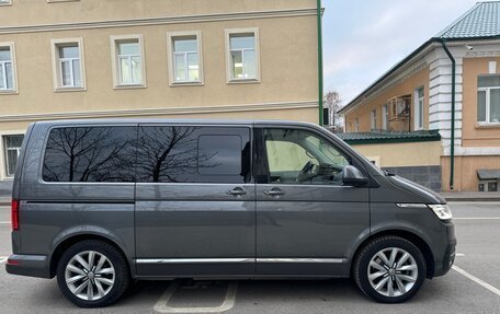 Volkswagen Multivan T6 рестайлинг, 2020 год, 6 100 000 рублей, 3 фотография