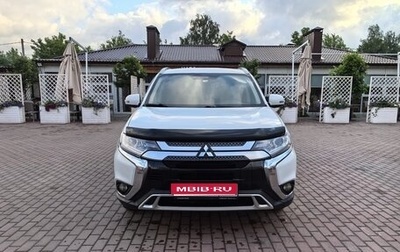 Mitsubishi Outlander III рестайлинг 3, 2020 год, 1 900 000 рублей, 1 фотография
