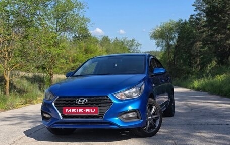 Hyundai Solaris II рестайлинг, 2018 год, 1 350 000 рублей, 1 фотография