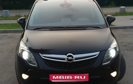 Opel Zafira C рестайлинг, 2014 год, 1 090 000 рублей, 3 фотография