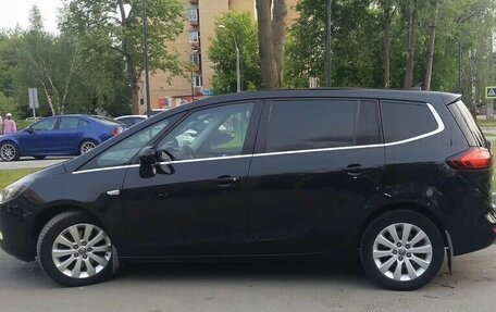 Opel Zafira C рестайлинг, 2014 год, 1 090 000 рублей, 9 фотография