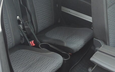 Opel Zafira C рестайлинг, 2014 год, 1 090 000 рублей, 27 фотография