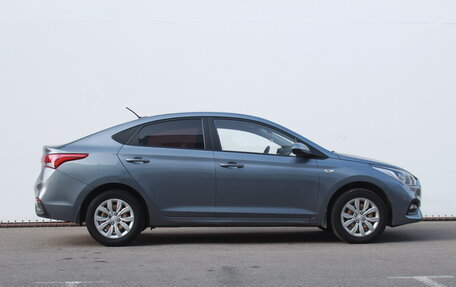 Hyundai Solaris II рестайлинг, 2017 год, 1 180 000 рублей, 4 фотография