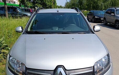 Renault Logan II, 2015 год, 999 000 рублей, 2 фотография
