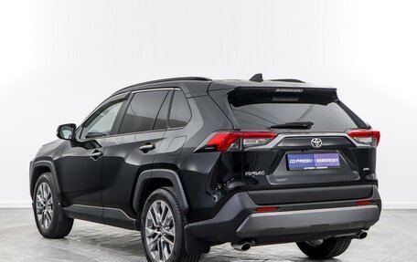 Toyota RAV4, 2019 год, 3 289 000 рублей, 2 фотография