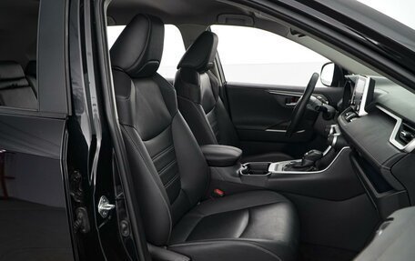Toyota RAV4, 2019 год, 3 289 000 рублей, 10 фотография