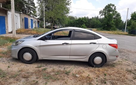 Hyundai Solaris II рестайлинг, 2011 год, 670 000 рублей, 6 фотография